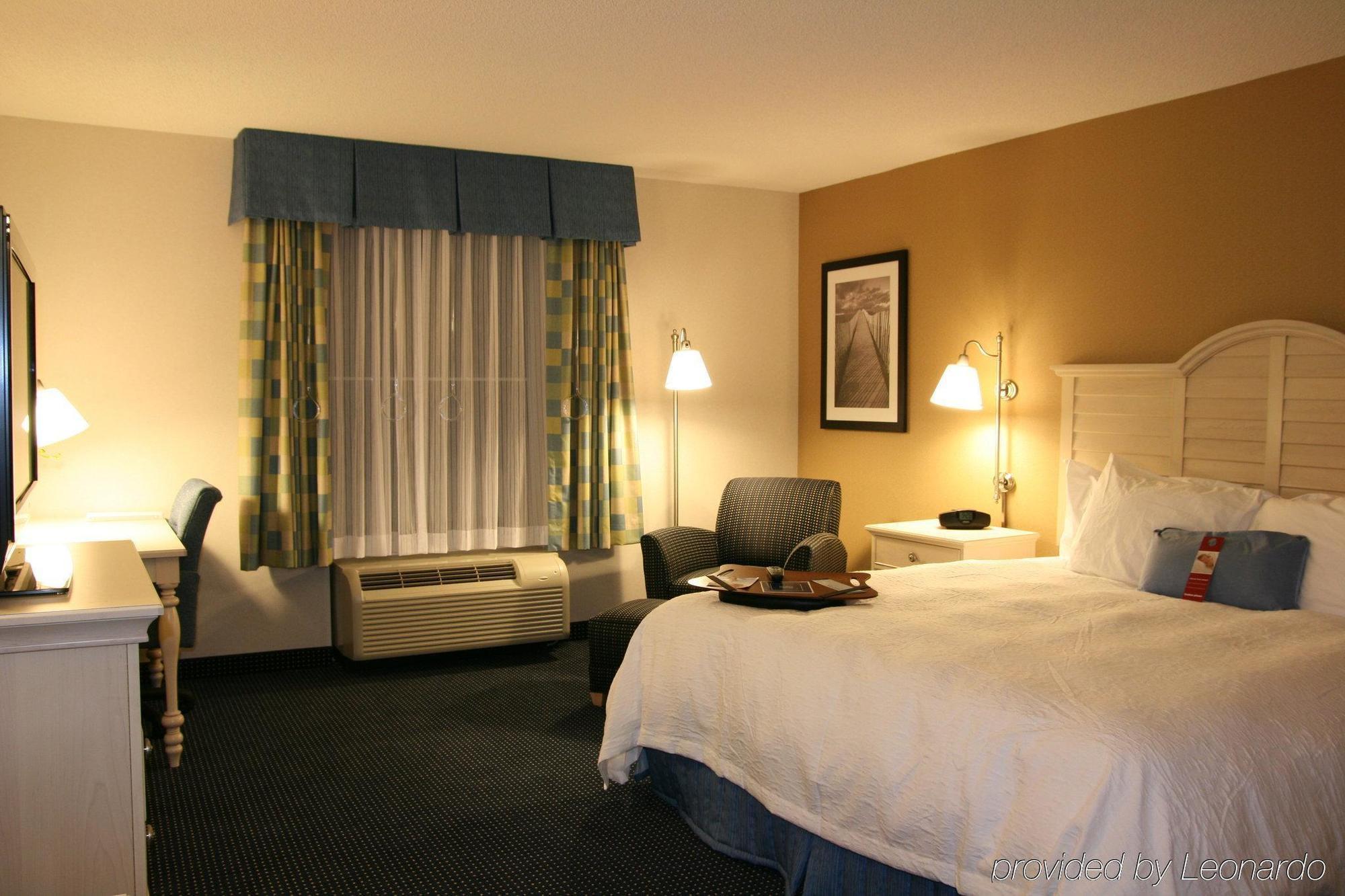 Hampton Inn & Suites - Cape Cod / ווסט יארמאות' חדר תמונה